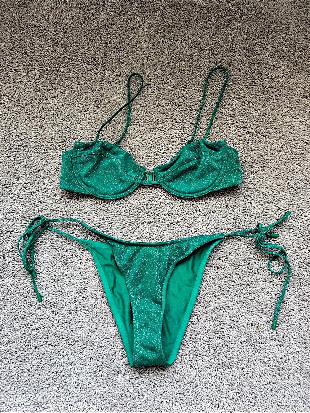 Triangl Bikini Set in Green Size Medium Like New
